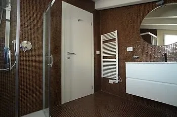 Sirmione Halldis Apartments