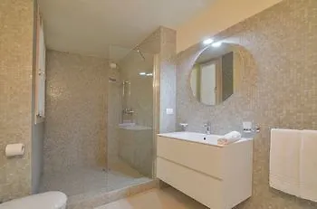 Sirmione Halldis Apartments
