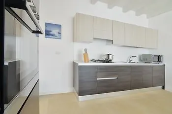 Sirmione Halldis Apartments 0*,  Italia