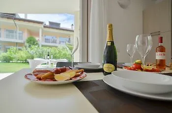 Sirmione Halldis Apartments Italia