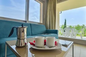 Sirmione Halldis Apartments